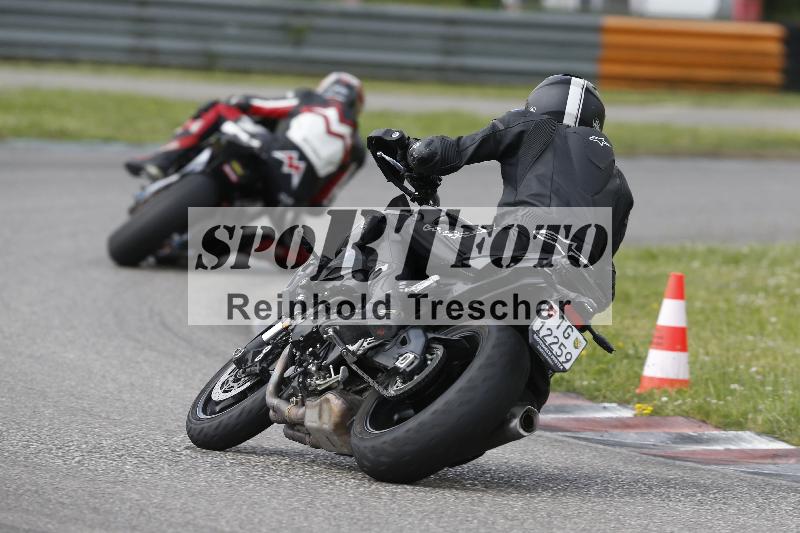 /Archiv-2025/15 13.05.2025 Max Racing ADR/Gruppe rot/backside